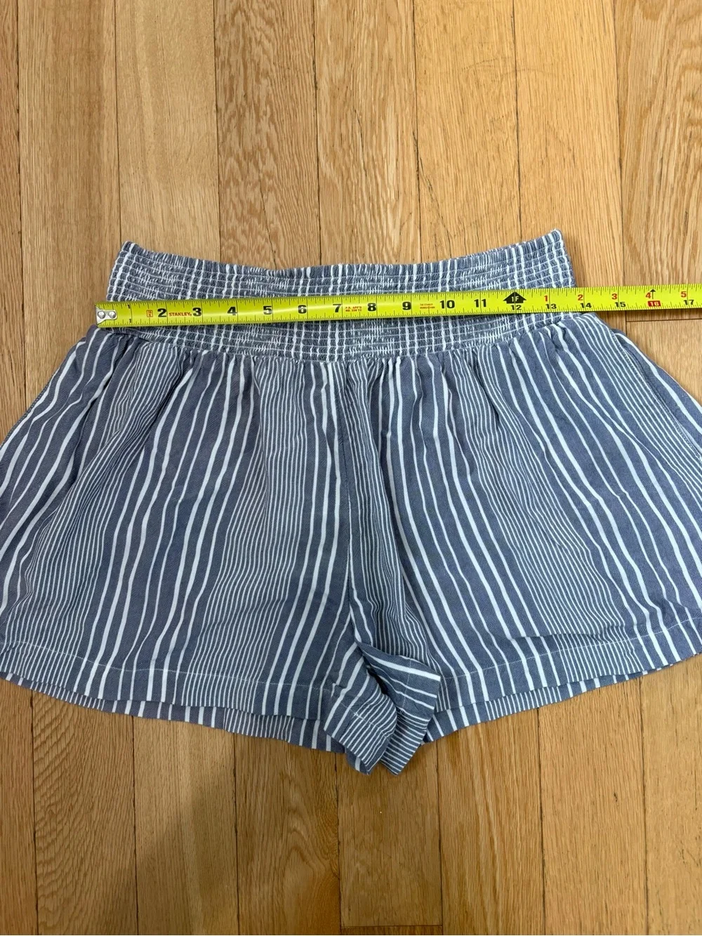 American Eagle Striped Smocked Dolphin Shorts Blue White Coastal Linen Look S